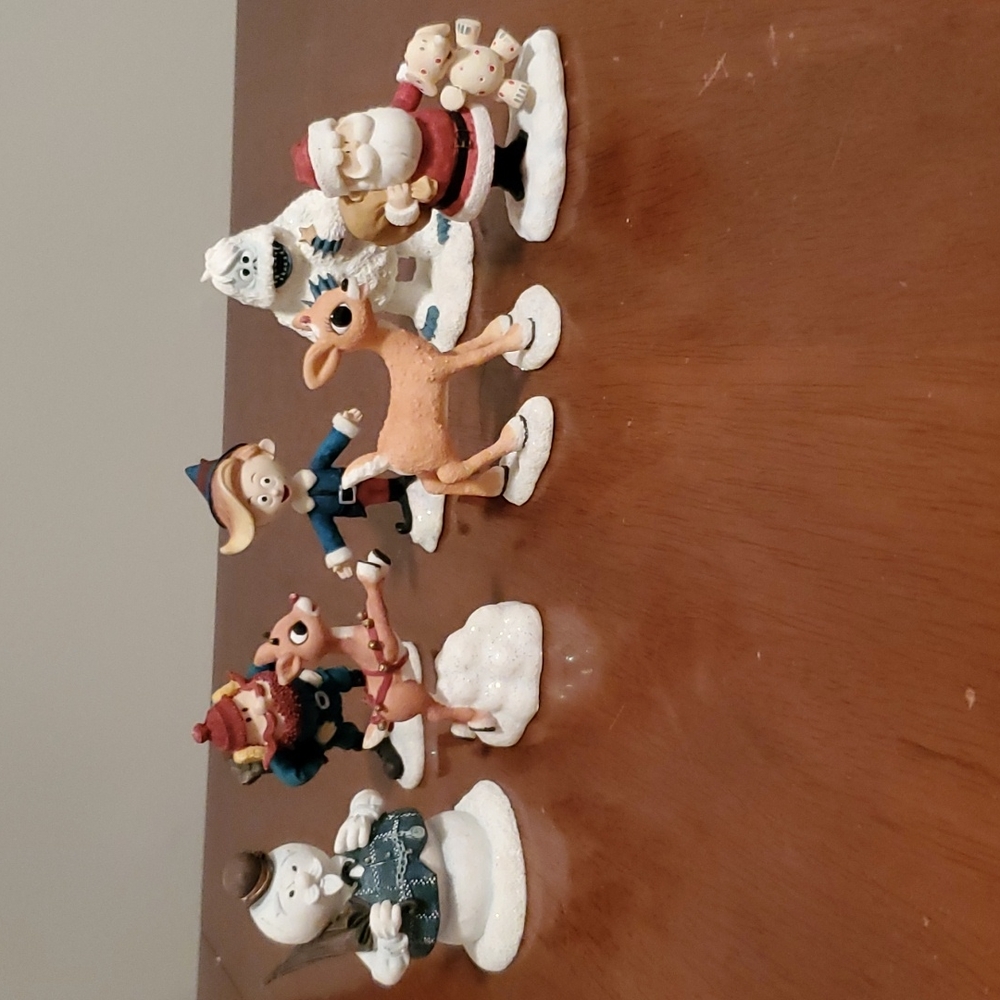 Rudolph the Red Nosed Reindeer Island of Misfit Toys figurines Christmas